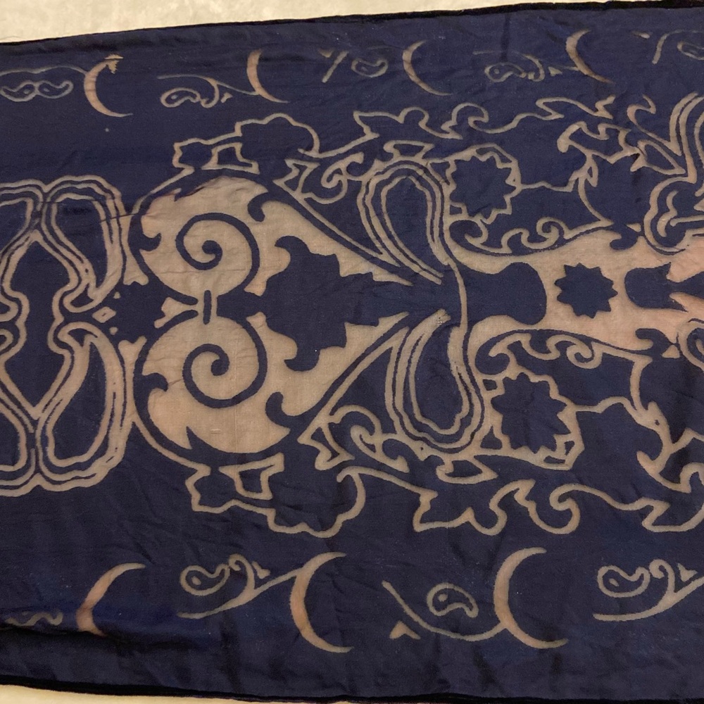 Scarf Velvet Devore Ornate Blue and Black Scarf Fine Silk Viscose Burnt Out NWOT - Picture 10 of 10